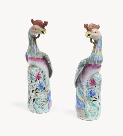 CHINE - Paire de SUJETS en porcelaine émaillée...