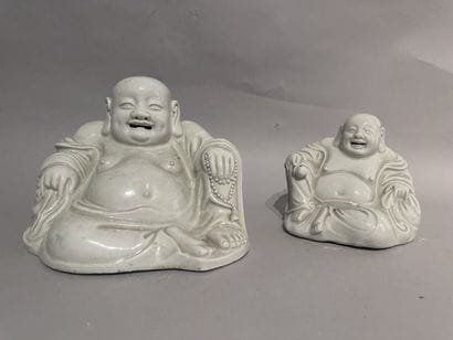 CHINA
Two BUDDHAS made of Chinese white porcelain....