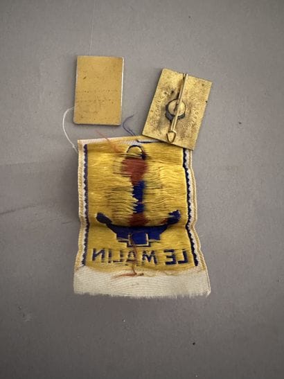 France
Lot de 3 insignes du navire 