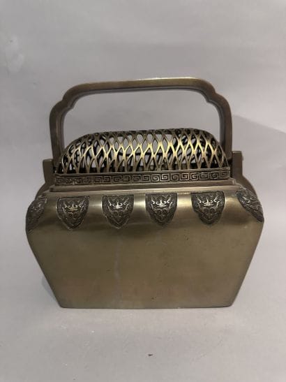CHINA
Gilded bronze potpourri jar with two...