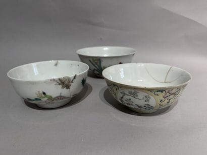 CHINA
Set of three assorted porcelain cups....