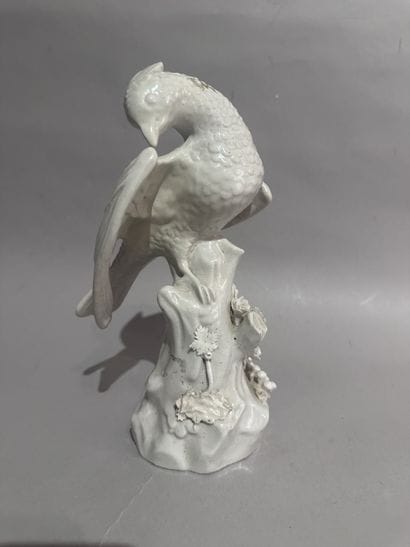 CHINE
GUANYIN en blanc de Chine. Epoque début...