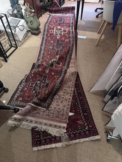 Ensemble de trois TAPIS galerie en laine:...