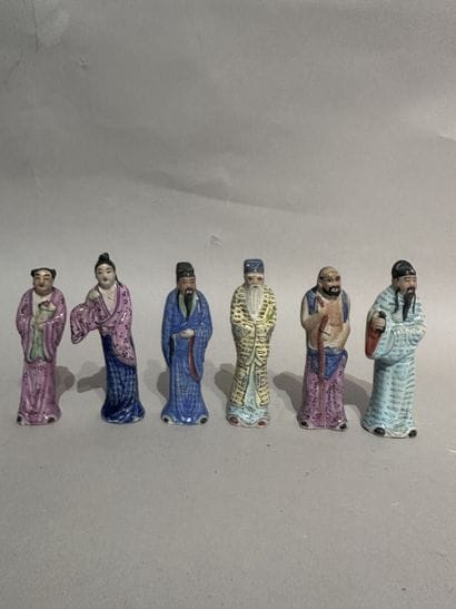 CHINA
Six porcelain pieces decorated with...