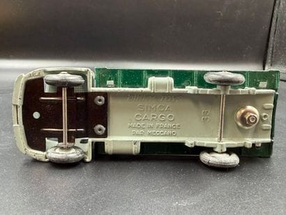 DINKY TOYS FRANCE-33C
Simca 