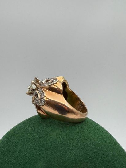 Cocktail ring in 18K (750) gold,
set with...