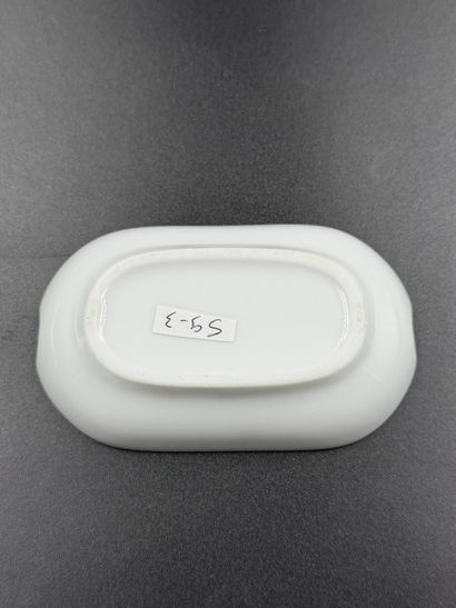CARTIER
Cendrier en porcelaine de Limoges...