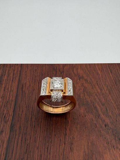 18K (750) yellow gold and platinum tank ring
(eagle...