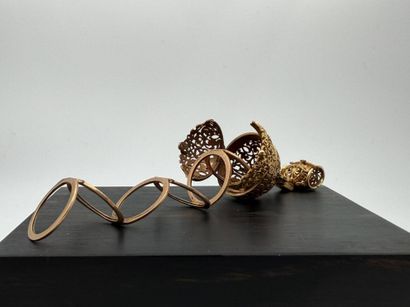 Sautoir in 18k (750) yellow gold and its...
