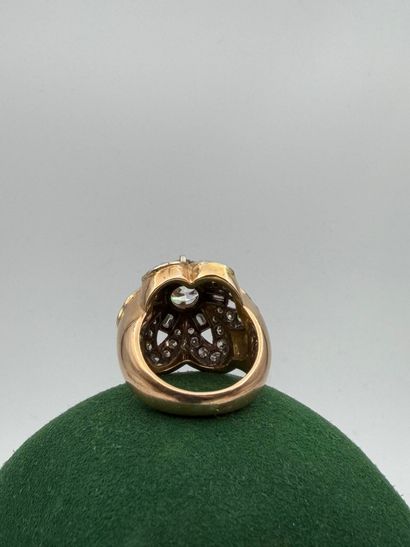 Cocktail ring in 18K (750) gold,
set with...