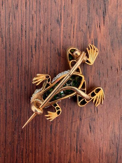 Brooch in 18K (750) yellow gold
(eagle head)...