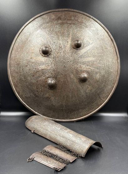 Shield (dhal) and arm plate
Shield and arm...