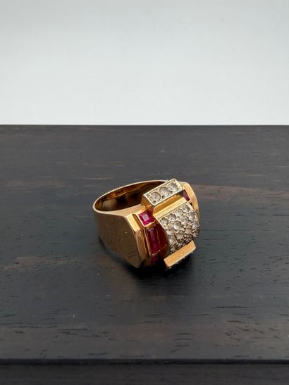 18K (750) yellow gold tank ring
adorned with...