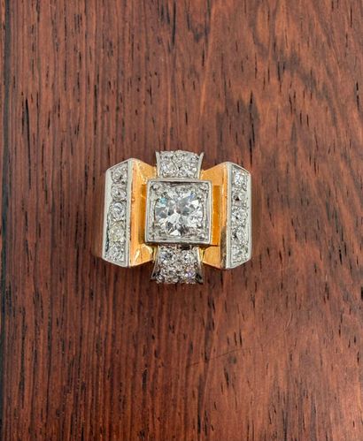18K (750) yellow gold and platinum tank ring
(eagle...
