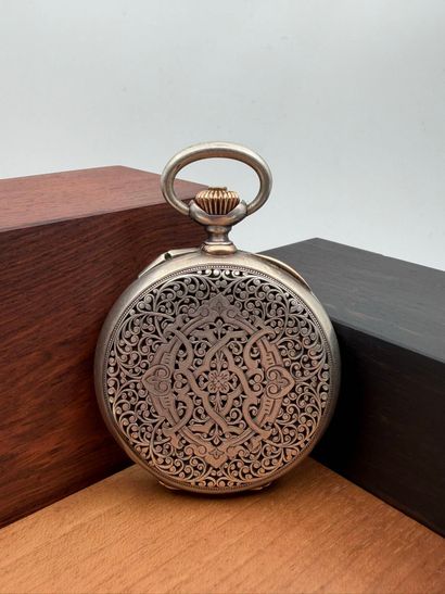 Pocket watch in silver (950)
The case is...