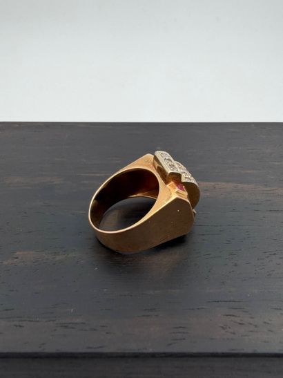 18K (750) yellow gold tank ring
adorned with...