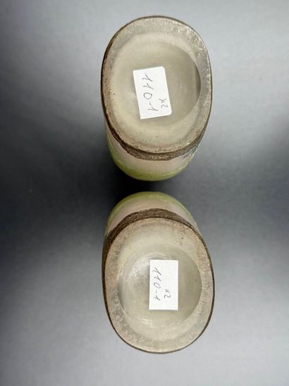LEGRAS – SAINT-DENIS
Paire de vases à corps...