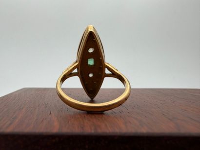 18K (750) yellow gold navette ring
(eagle...