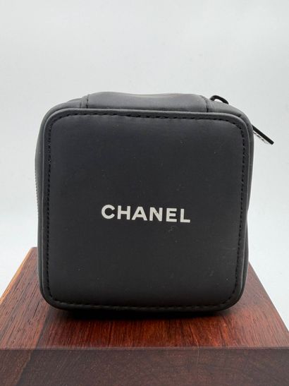 CHANEL
J12 Grand Model
 Circa : 2010.
Reference...