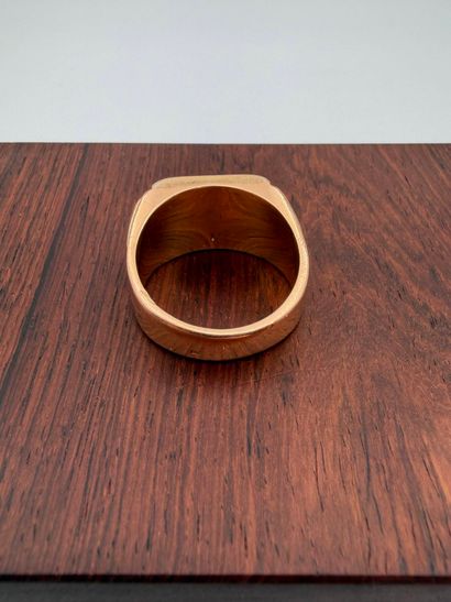 18K (750) yellow gold signet ring
(eagle...