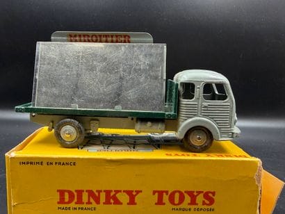 DINKY TOYS FRANCE-33C
Simca 