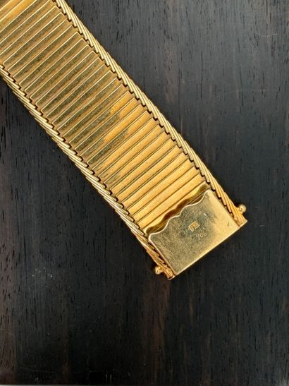 Beautiful bracelet in 18k (750) yellow gold
with...