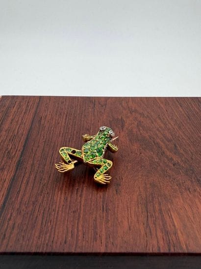 Brooch in 18K (750) yellow gold
(eagle head)...