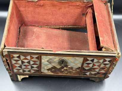 Ottoman box
rectangular shape with domed...