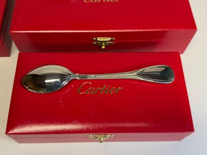 CARTIER
Ménagère à dessert en métal argenté...