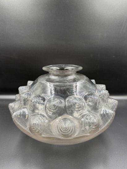 René LALIQUE (1860 – 1945)
Vase « Dordogne...