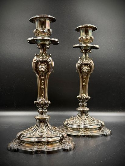 Martial FRAY Paire de chandeliers en argent...