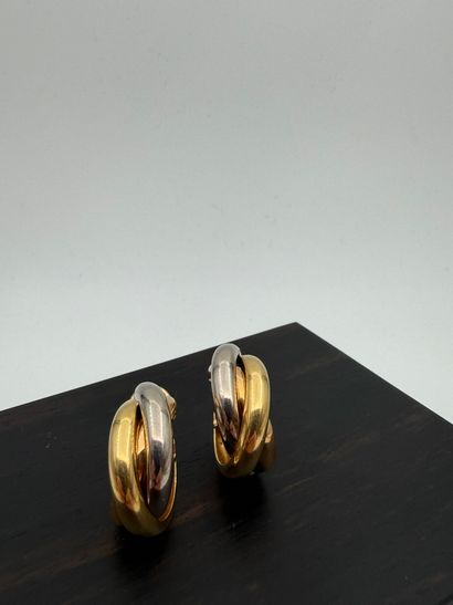 CARTIER
Pair of ear clips in three colored...