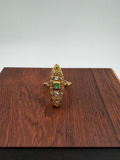 18K (750) yellow gold navette ring
(eagle...