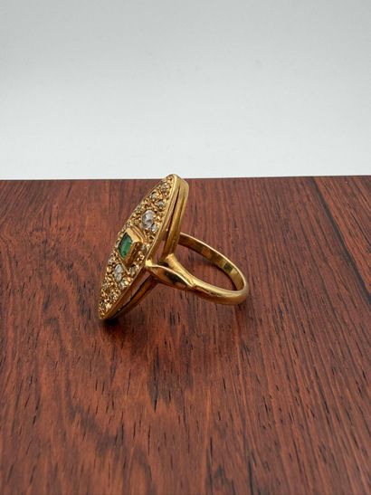 18K (750) yellow gold navette ring
(eagle...