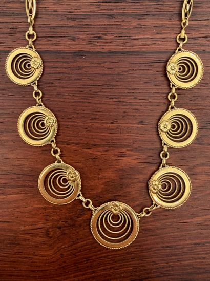 18K (750) yellow gold drapery necklace
(eagle's...