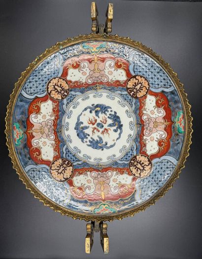 Imari porcelain bowl
with polychrome decoration...