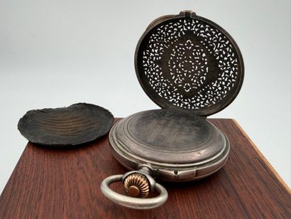 Pocket watch in silver (950)
The case is...