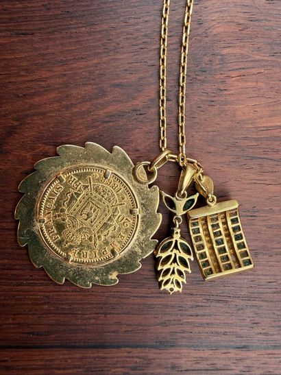 Necklace in 18k (750) yellow gold
holding...