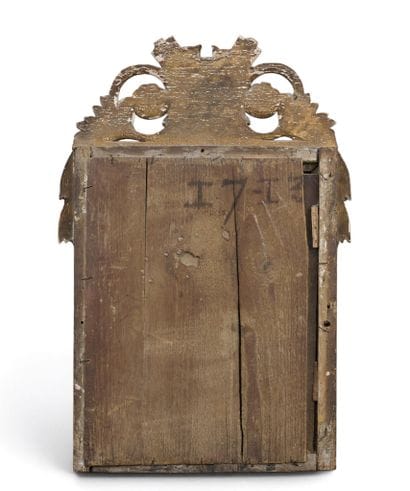 Charmant MIROIR à fronton en bois doré, le...