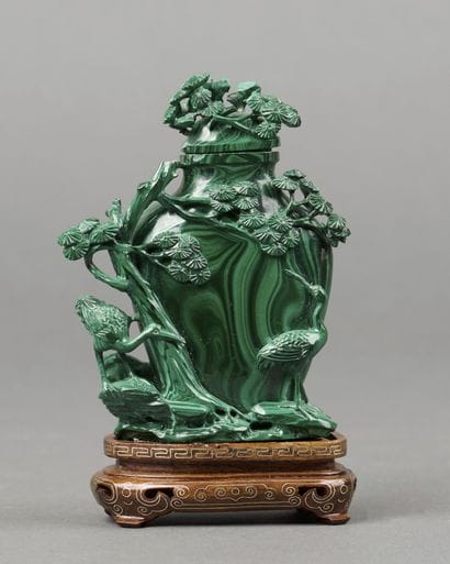 CHINE. Importante tabatière en malachite...