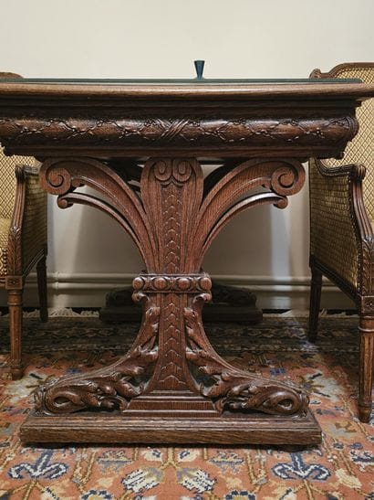 Oak TABLE finely carved with acanthus leaves,...