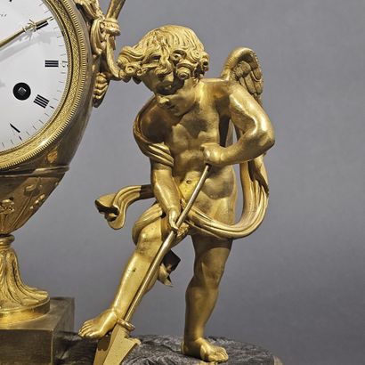 PENDULE en bronze doré 