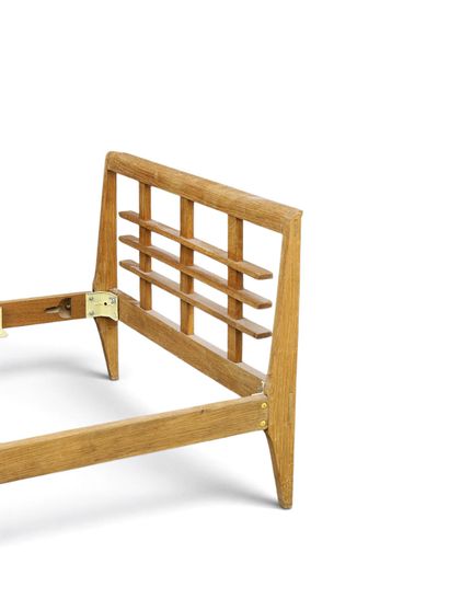 René GABRIEL. Natural wood daybed, circa...