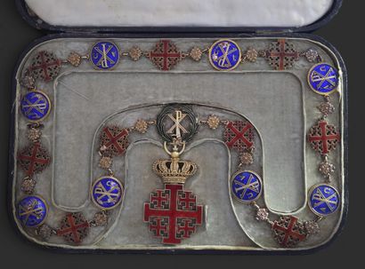 COLLIER des chanoines de l'église cathédrale...