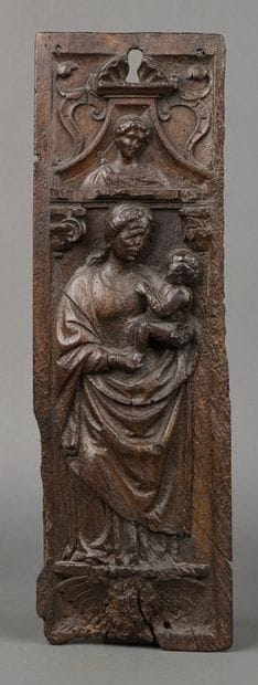 Élément de BAS-RELIEF en noyer figurant une...