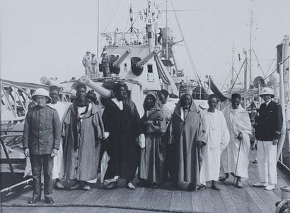 Ecole du XXe siècle. Marins sur le pont d'un...