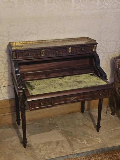 BUREAU A MECANISME en bois de placage et...