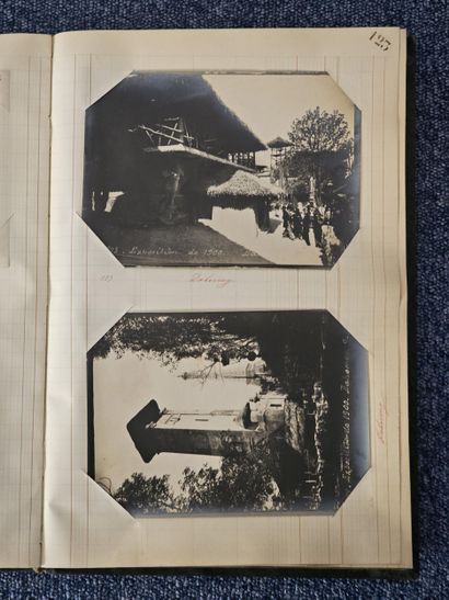 Album grand in-quarto d'une centaine de PHOTOGRAPHIES...