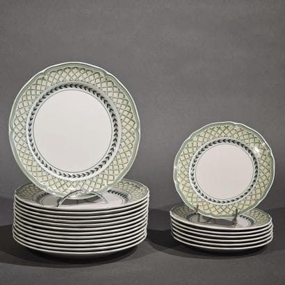 VILLEROY ET BOCH. Treize assiettes et sept...