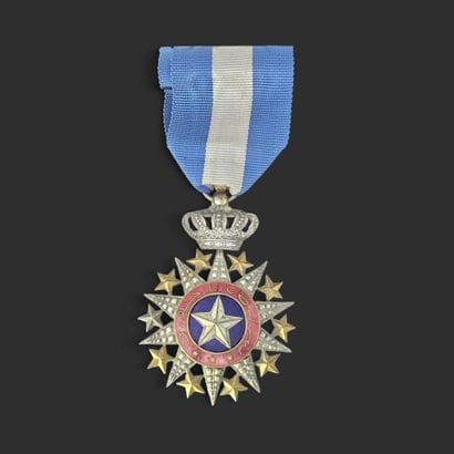 DJIBOUTI. 
Ordre du Nichan El Anouar. 
Croix...